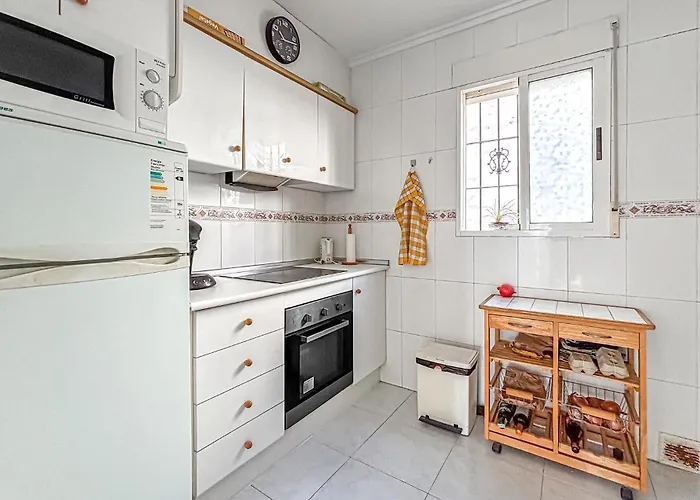 2 Bedroom Stunning In *