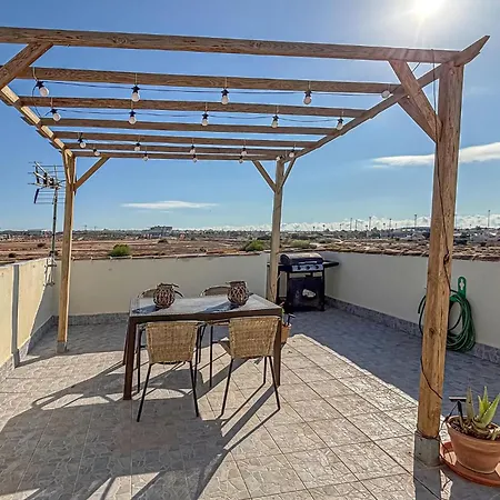 2 Bedroom Stunning In Holiday home Torrevieja