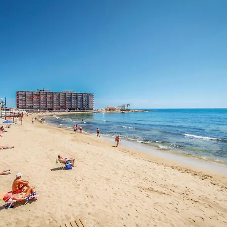 2 Bedroom Stunning In *