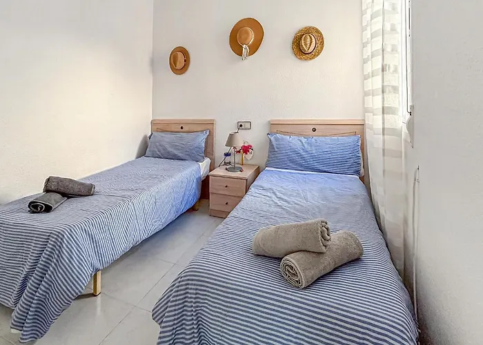 Vakantiehuis 2 Bedroom Stunning In